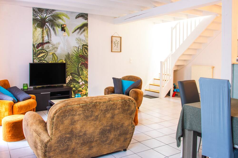Photo of Livingroom in Jaunay-Clan