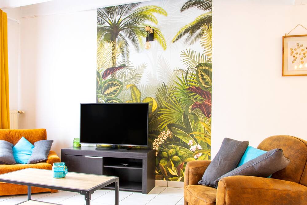 Photo of Livingroom in Jaunay-Clan