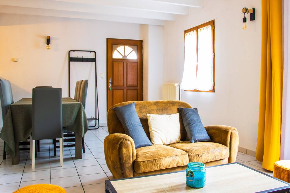 Photo of Livingroom in Jaunay-Clan