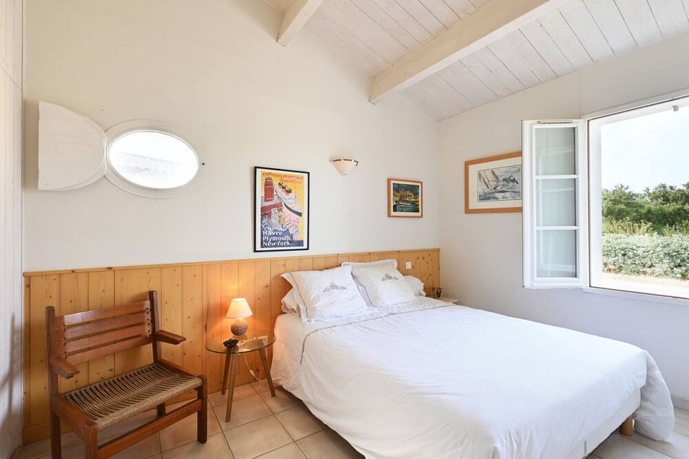 Photo of Bedroom in Saint-Clement-des-Baleines