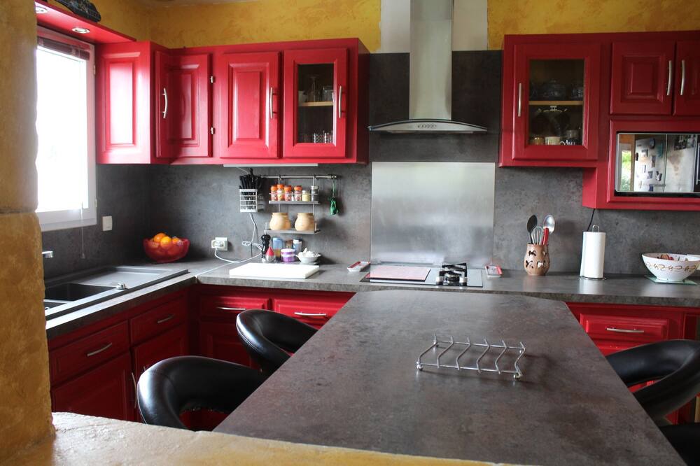 Photo of Kitchen in Buros