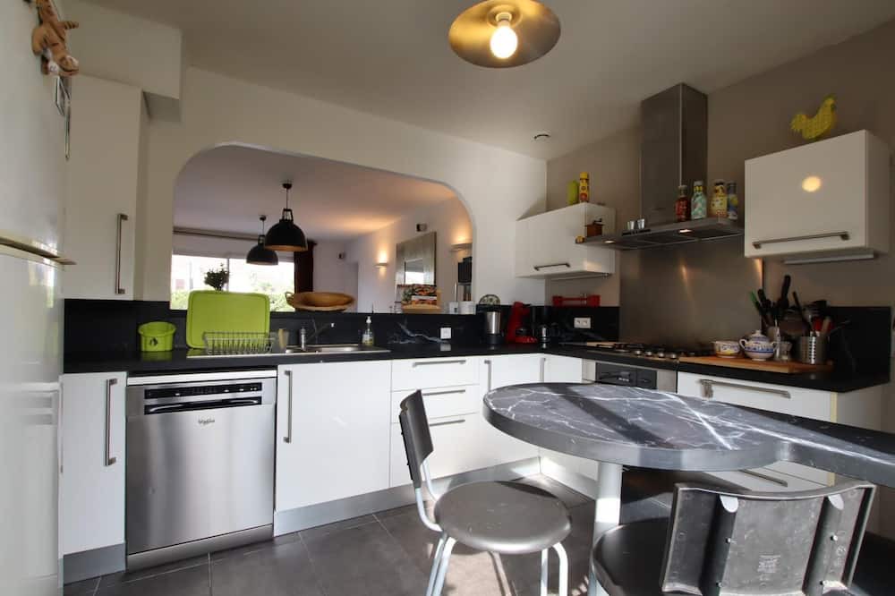 Photo of Kitchen in Pau Nord