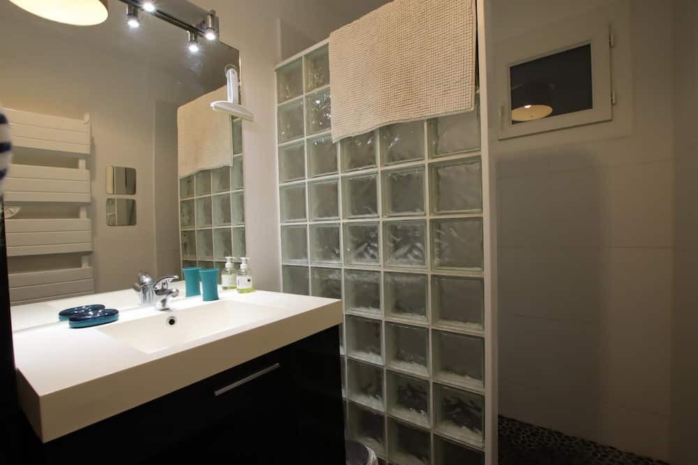 Photo of Bathroom in Pau Nord
