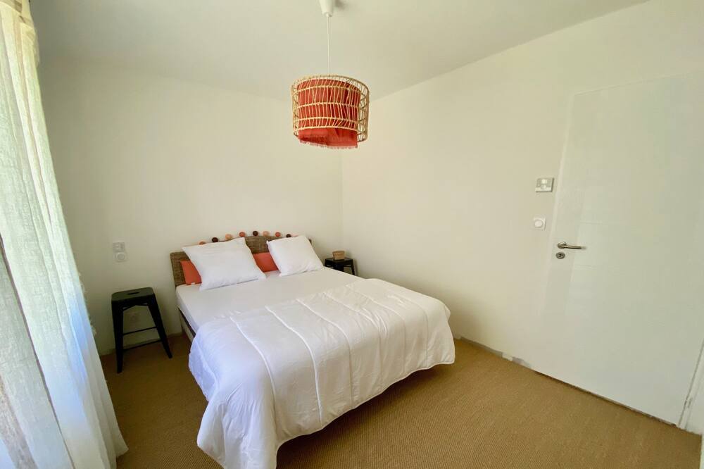 Photo of Bedroom in Escource