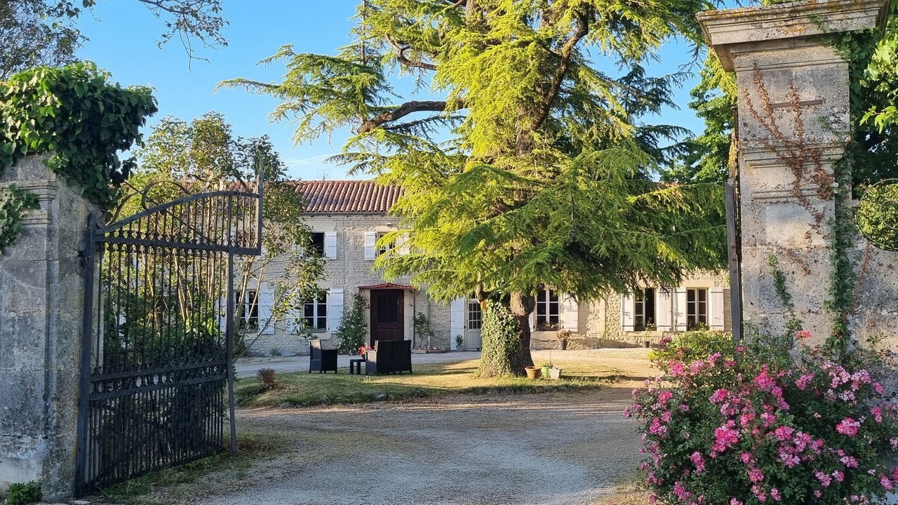 Photo of Outdoor in Saint Martin de Juillers