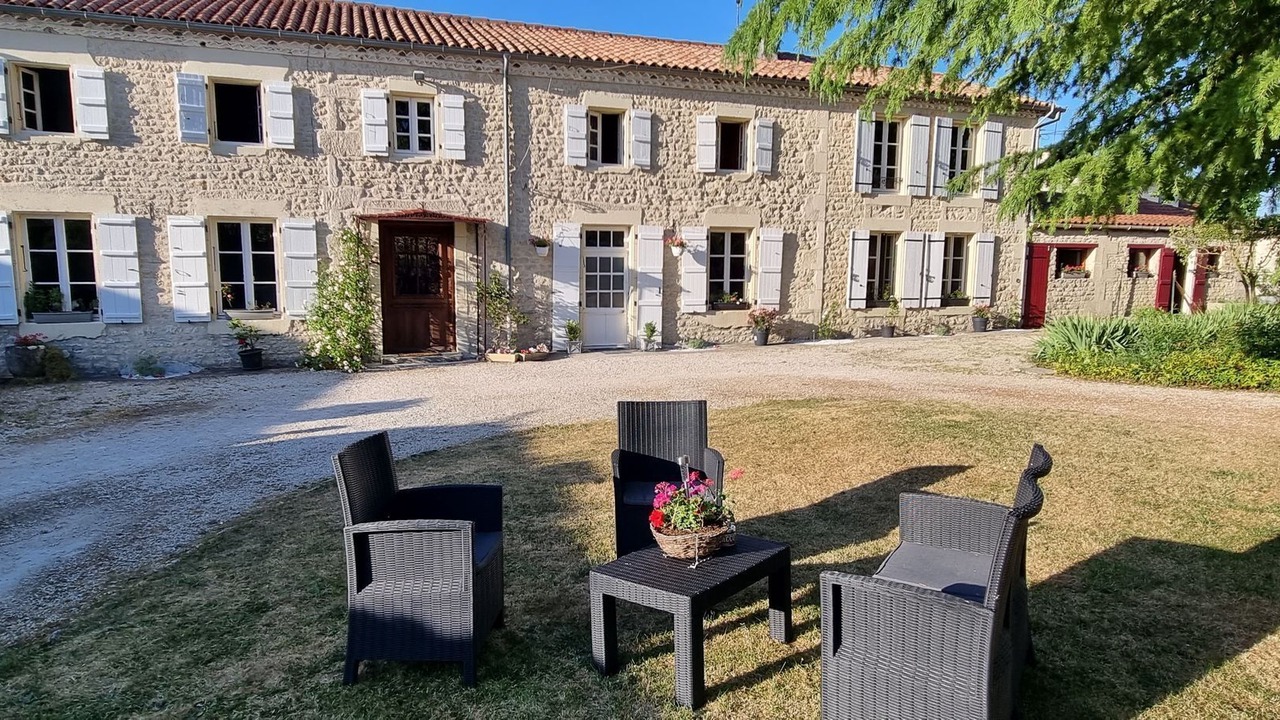 Photo of Outdoor in Saint Martin de Juillers