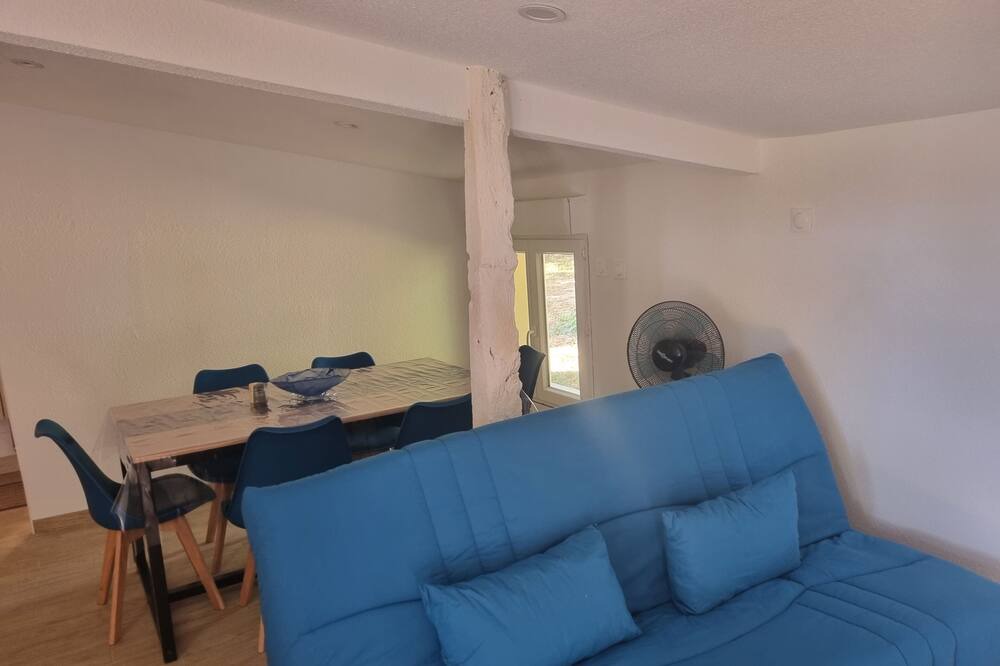 Photo of Livingroom in Miramont-de-Guyenne
