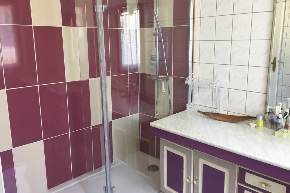 Photo of Bathroom in Lagorce