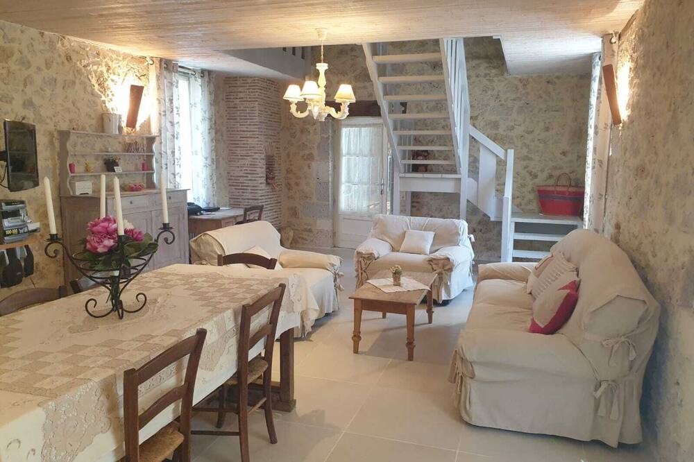 Photo of Livingroom in Fregimont