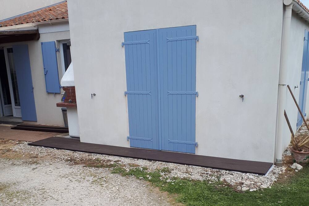 Photo of Outdoor in LHoumeau
