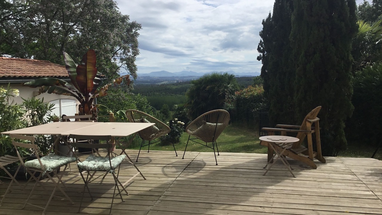Photo of Outdoor in Belus