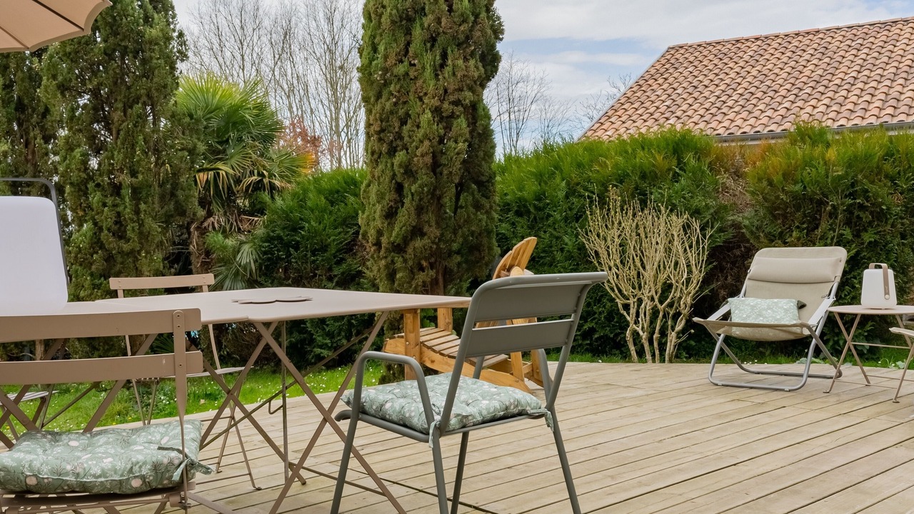 Photo of Outdoor in Belus