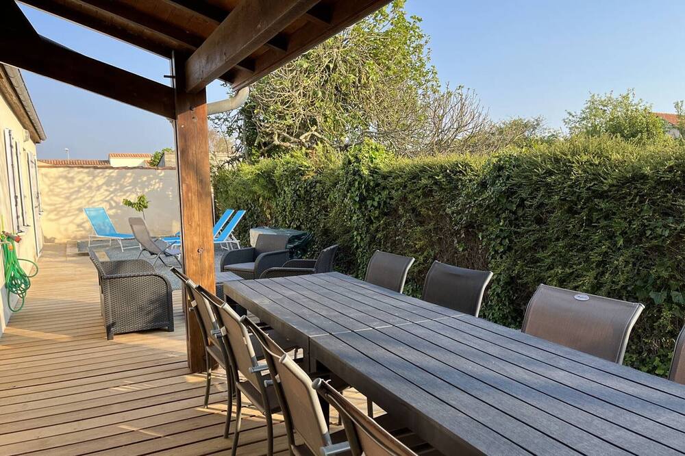 Photo of Outdoor in Cheray