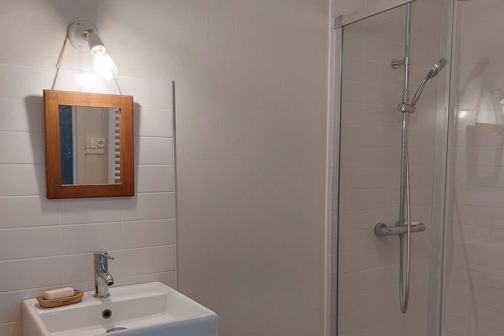 Photo of Bathroom in La Force