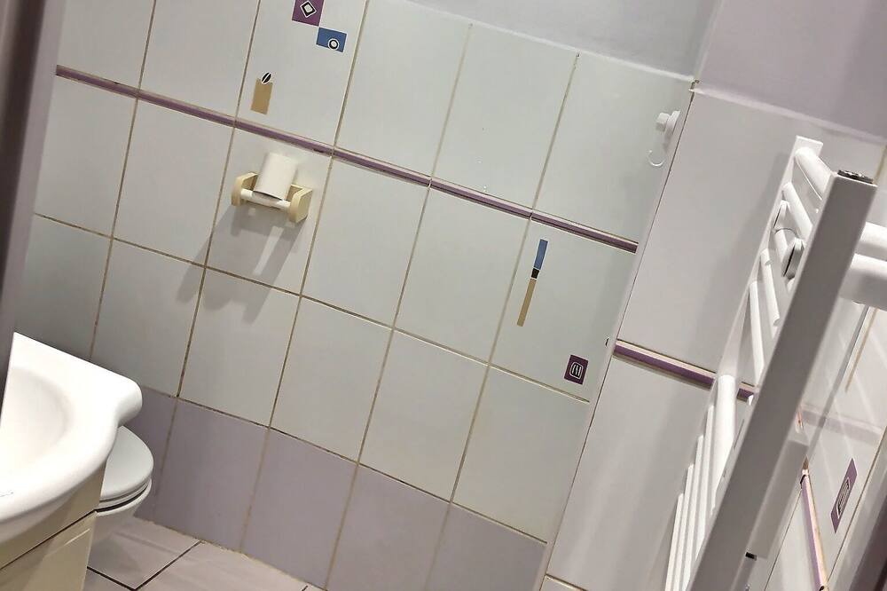 Photo of Bathroom in Tulle