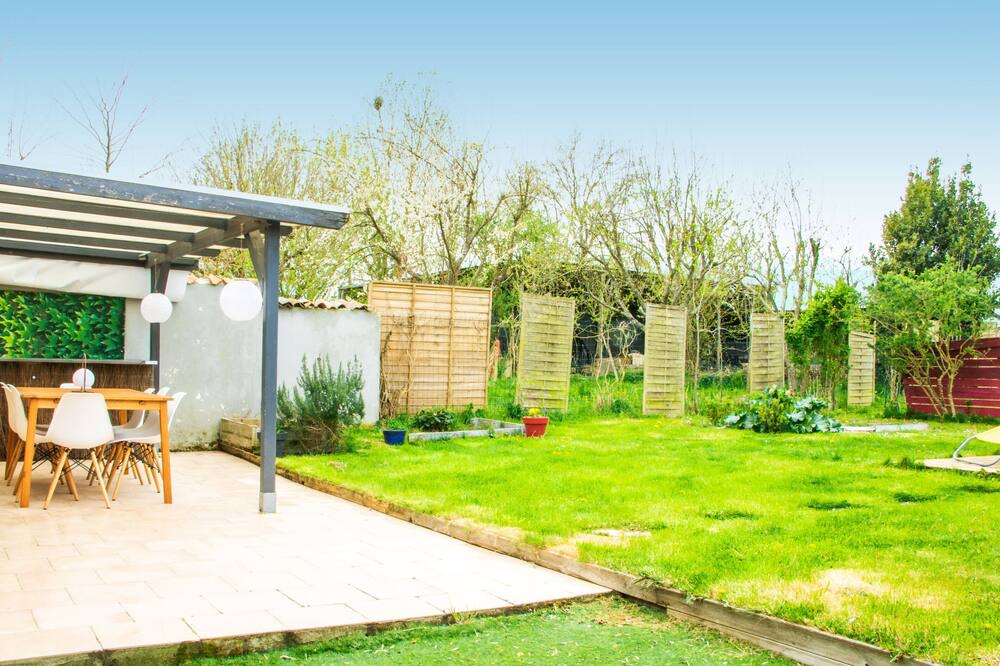 Photo of Outdoor in Latille