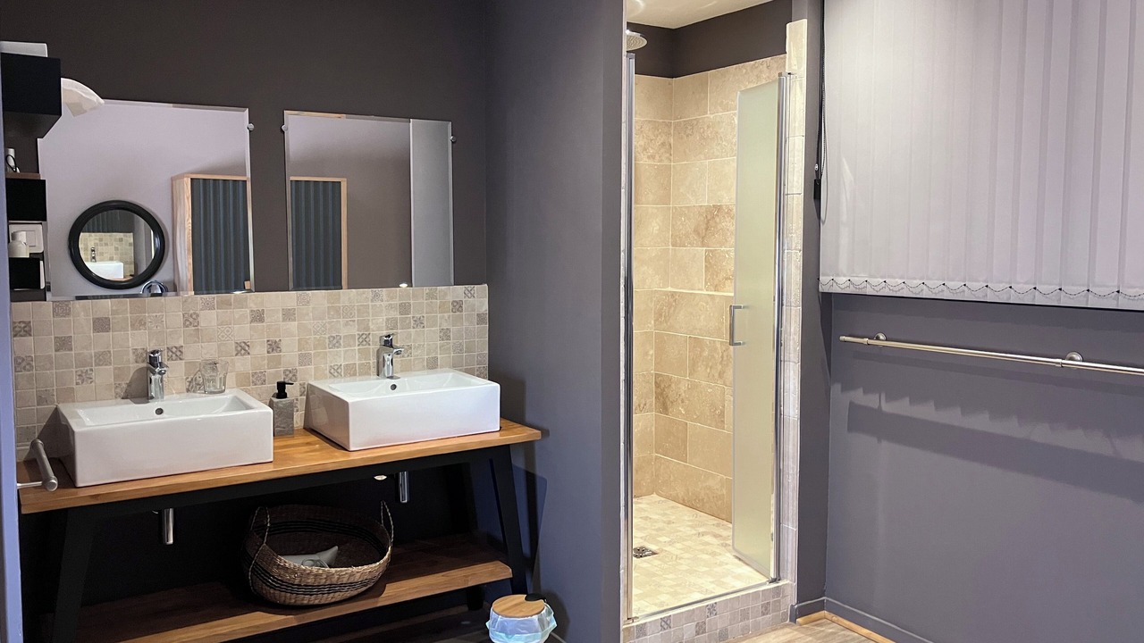 Photo of Bathroom in Saint-Seurin-sur-l'Isle