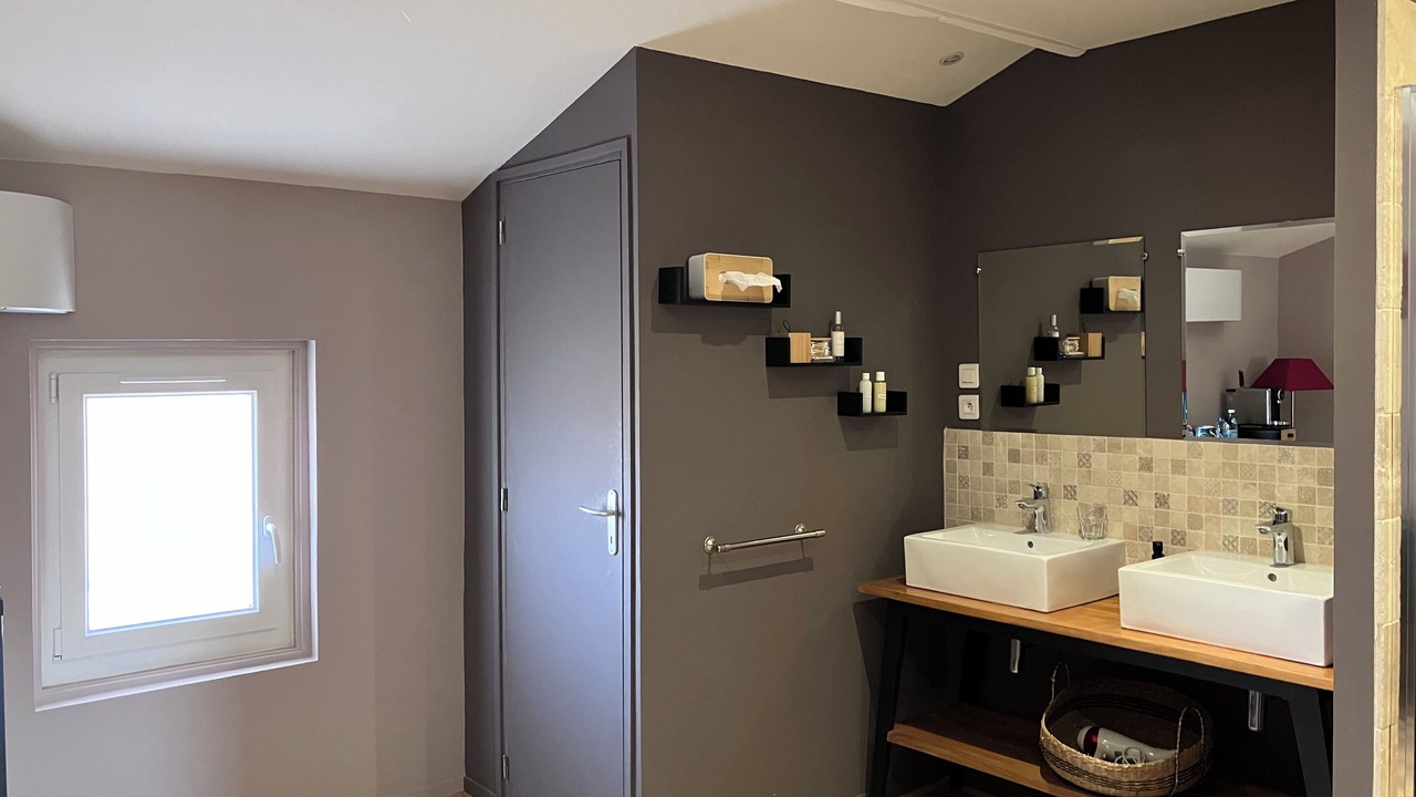 Photo of Bathroom in Saint-Seurin-sur-l'Isle