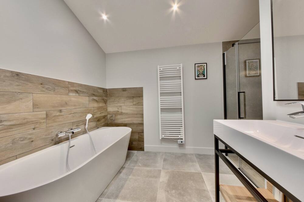 Photo of Bathroom in Le Bois-Plage-en-Re