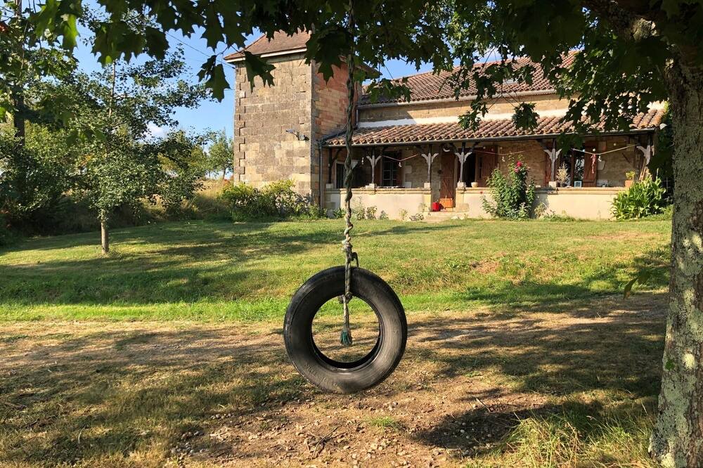 Photo of Outdoor in Labretonie