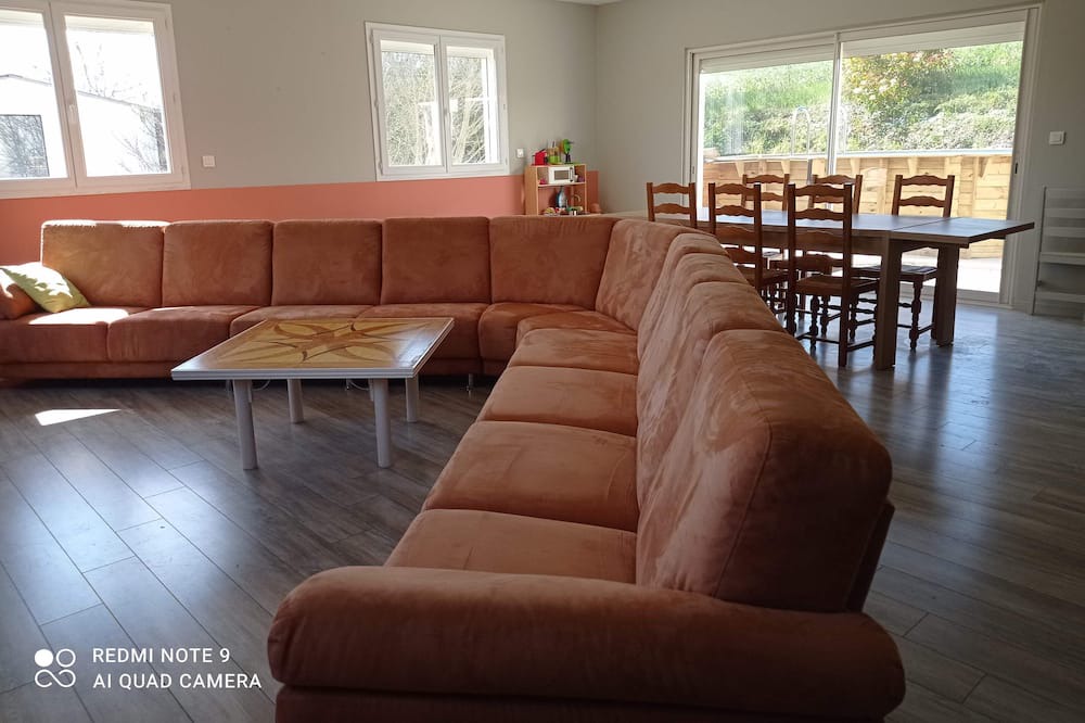Photo of Livingroom in Nerac