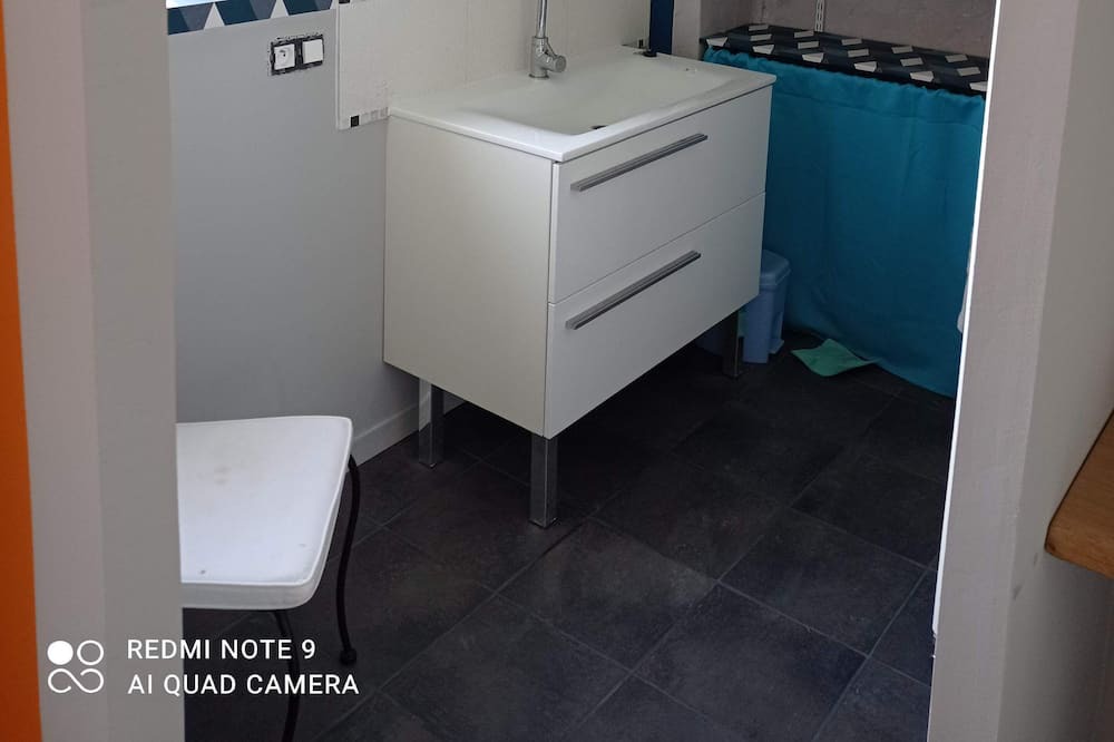 Photo of Bathroom in Nerac
