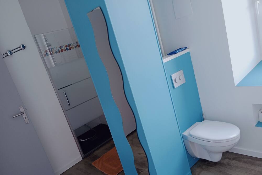 Photo of Bathroom in Nerac