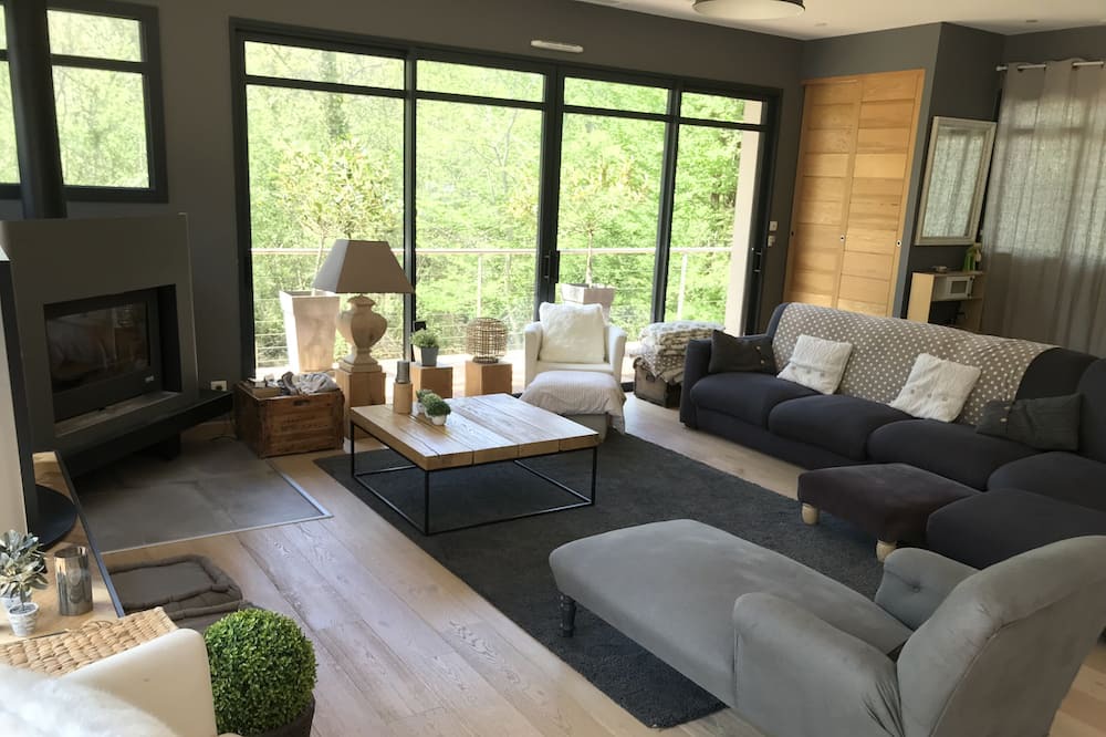 Photo of Livingroom in La Brede