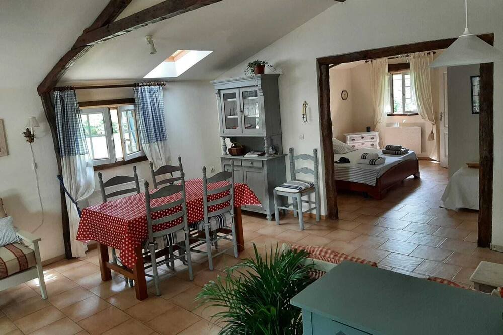 Photo of Bedroom in Saint-Leon-sur-l'Isle