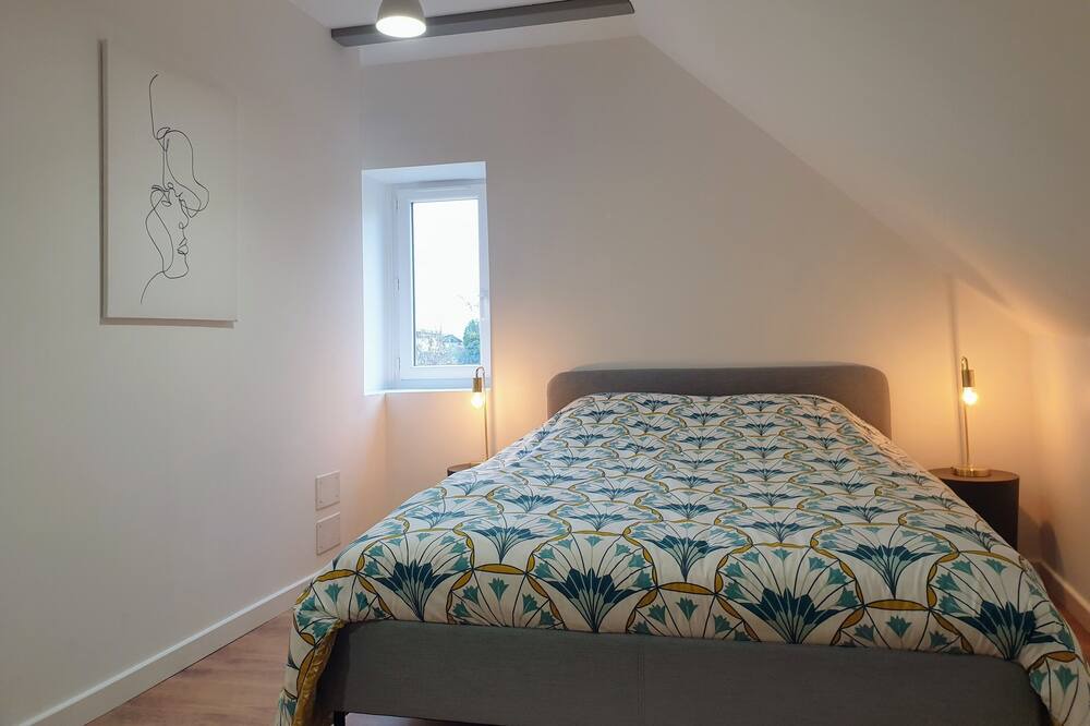 Photo of Bedroom in Boeil-Bezing