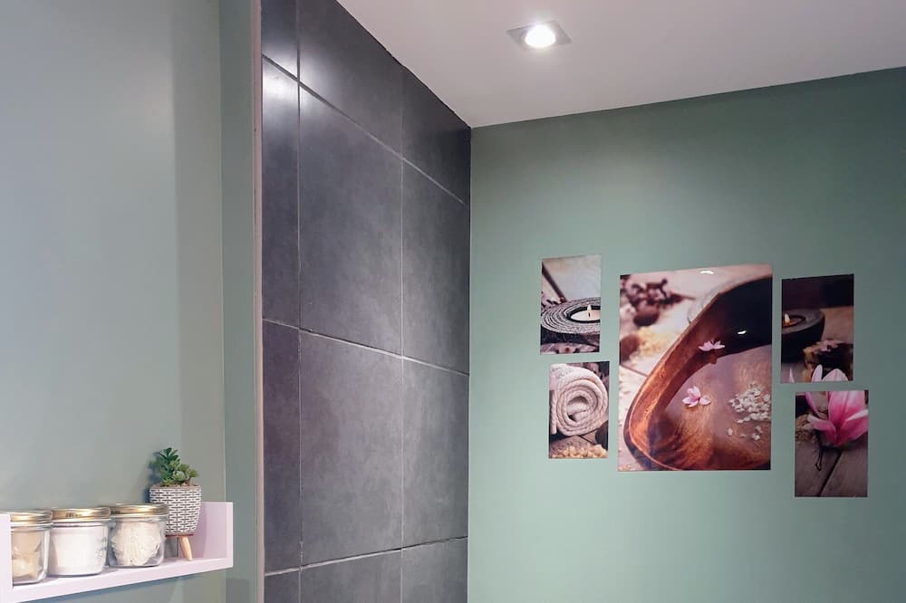 Photo of Bedroom in Boeil-Bezing