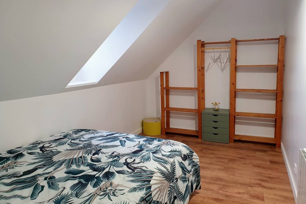 Photo of Bedroom in Boeil-Bezing