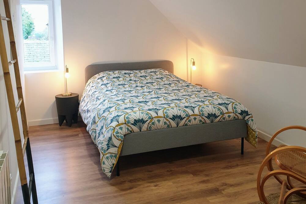 Photo of Bedroom in Boeil-Bezing
