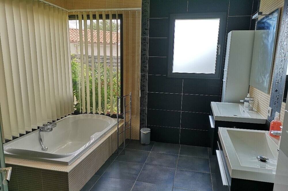 Photo of Bathroom in Liposthey