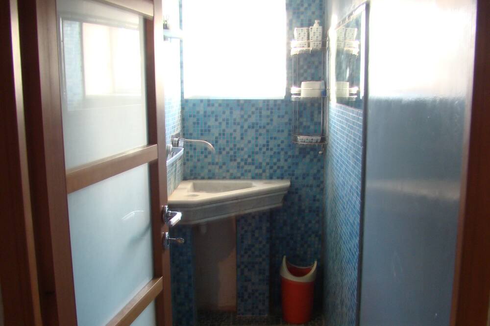 Photo of Bathroom in Mareuil en Perigord