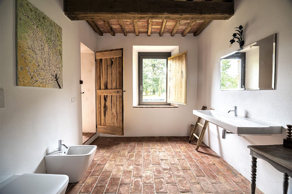 Photo of Bathroom in Montorsaio
