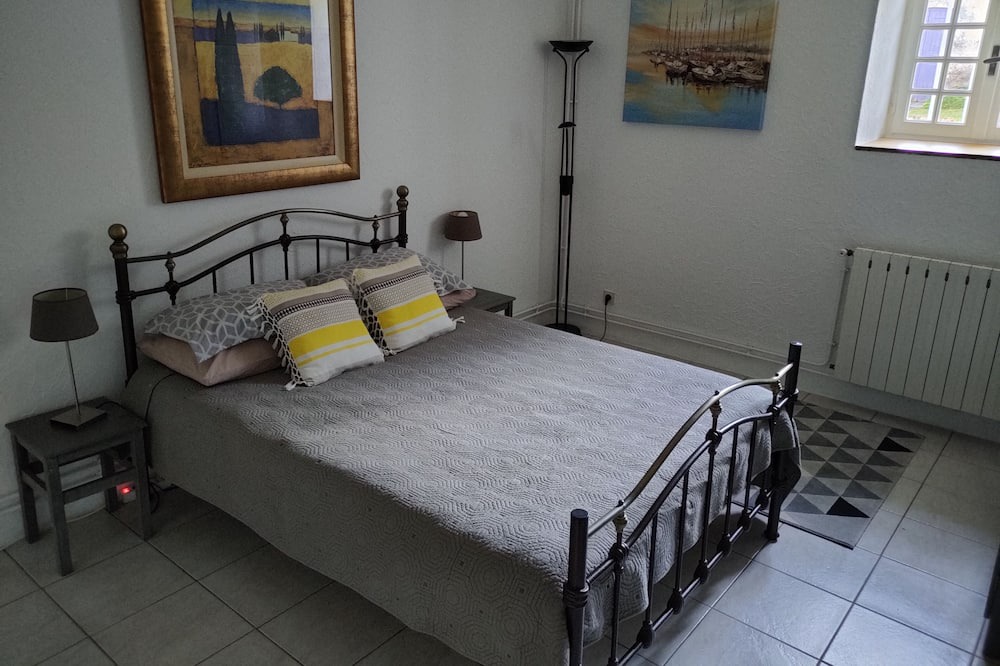 Photo of Bedroom in Saint-Vaize
