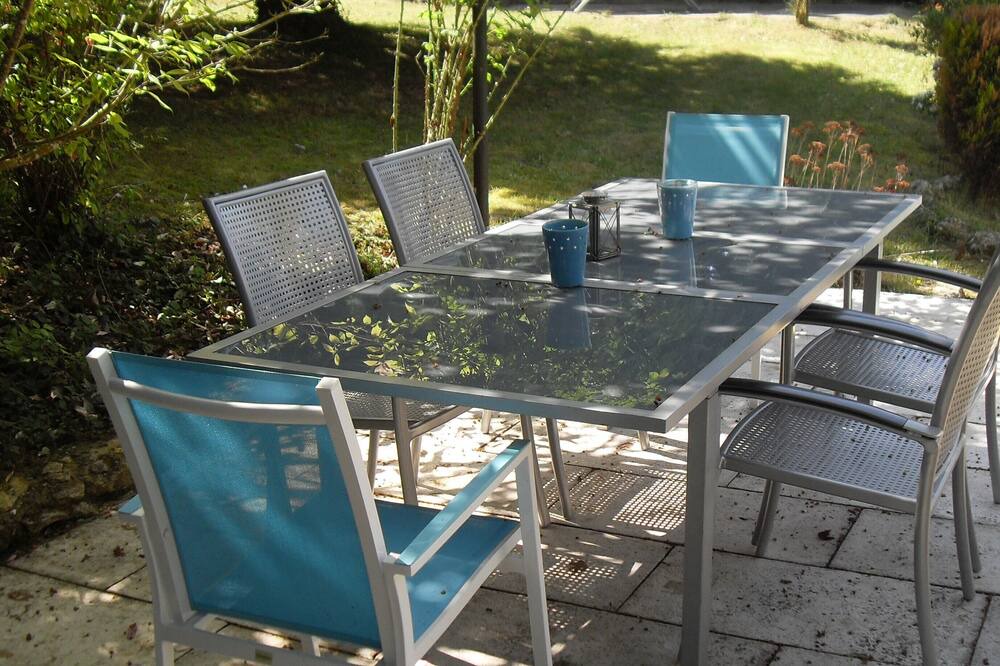 Photo of Patio Balcony in Saint-Vaize