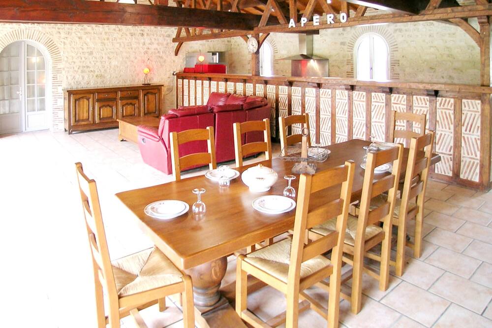 Photo of Livingroom in Gardonne