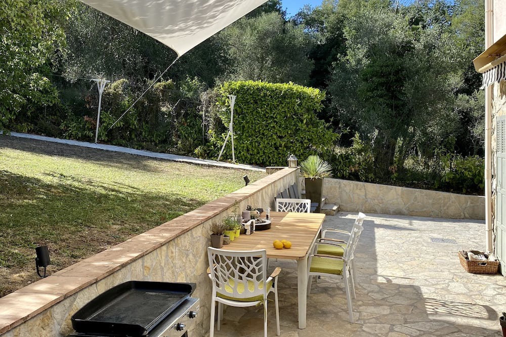 Photo of Patio Balcony in Les Maillans