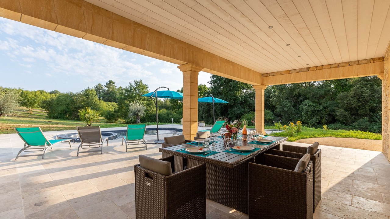 Photo of Patio Balcony in Proissans