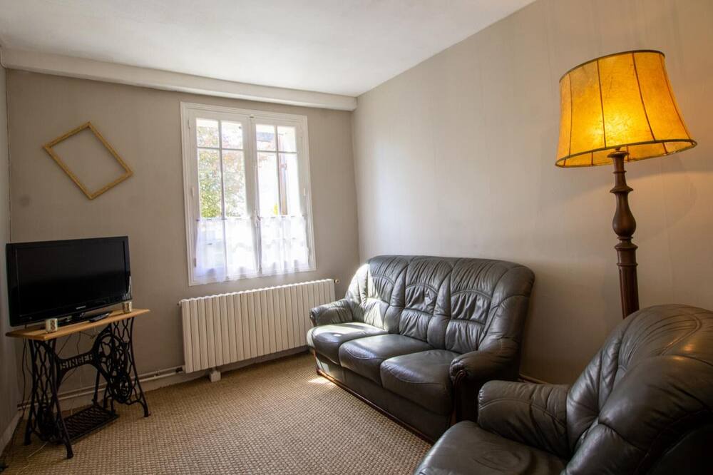 Photo of Livingroom in Bourdeilles