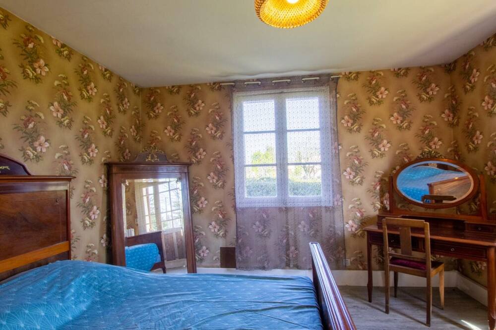 Photo of Bedroom in Bourdeilles