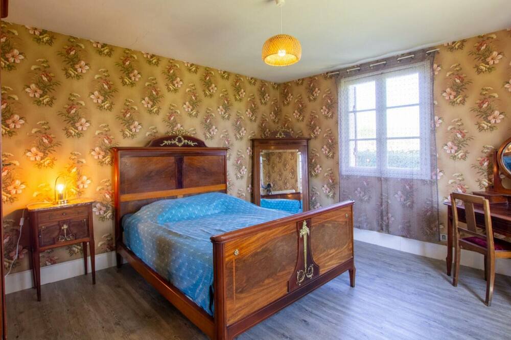 Photo of Bedroom in Bourdeilles