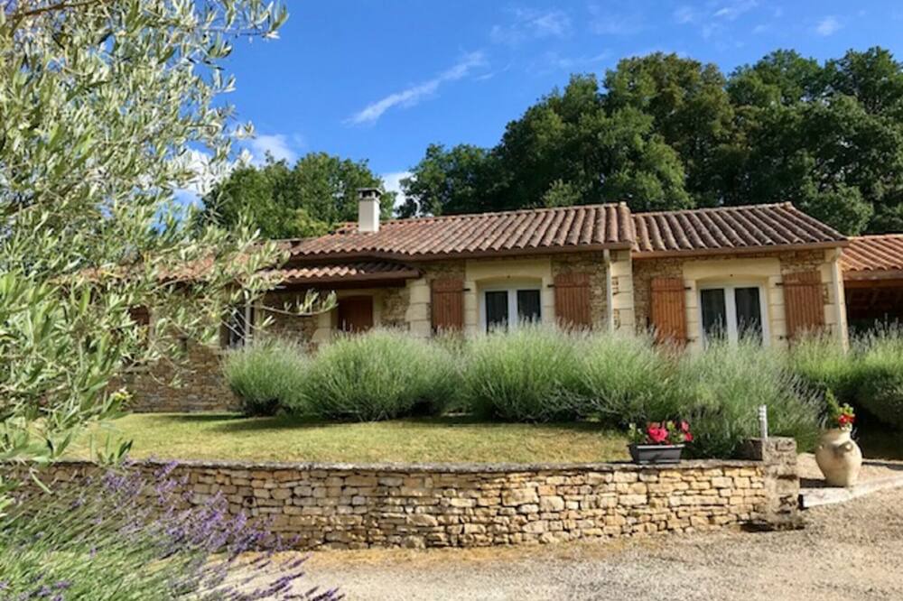Photo of Outdoor in Saint-Cybranet