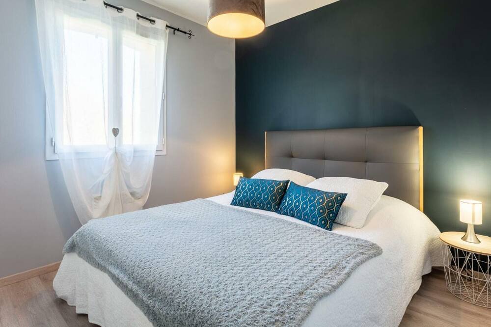 Photo of Bedroom in Saint-Cybranet