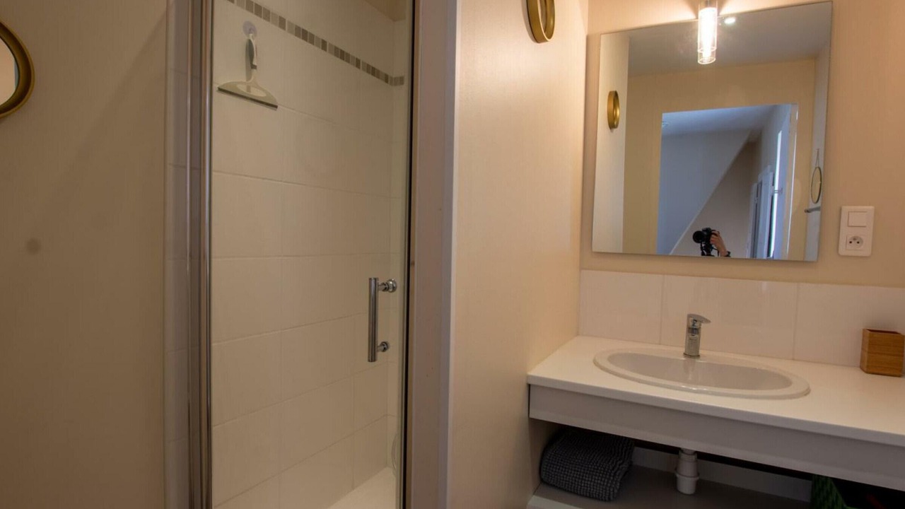 Photo of Bathroom in Coulaures