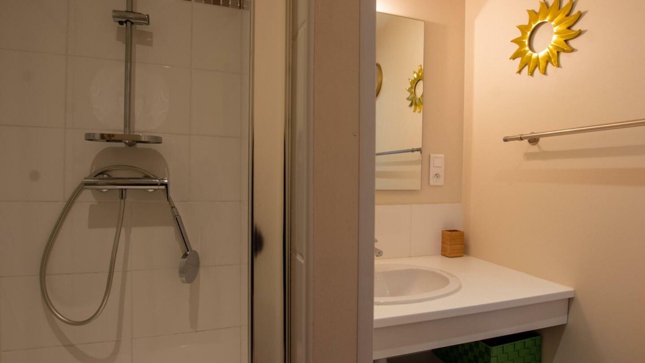 Photo of Bathroom in Coulaures