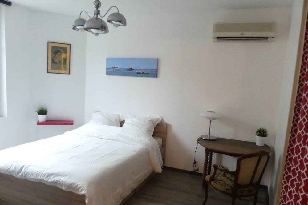 Photo of Bedroom in Mont-de-Marsan