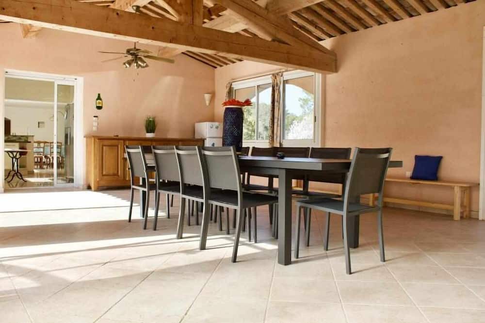 Photo of Kitchen in Puget-sur-Argens